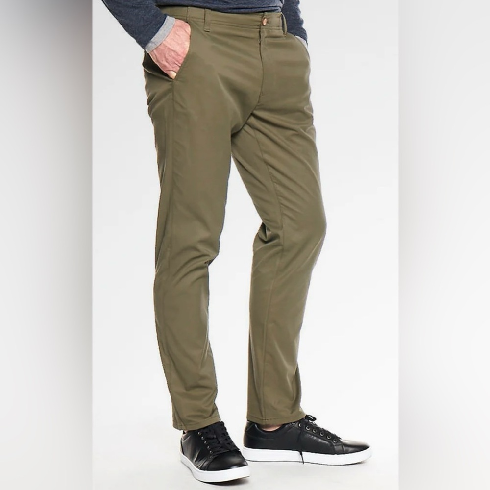 Tailor Vintage brand olive men’s chino slacks. Great condition.  Size 35.